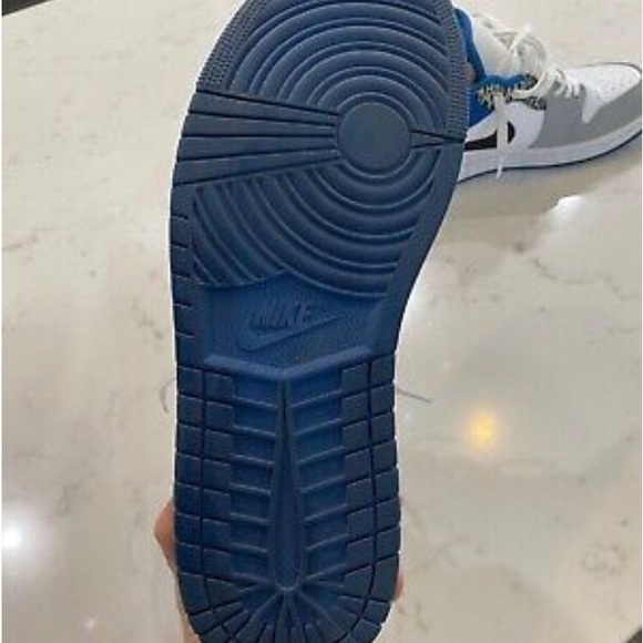 Jordan 1 Low SE True Blue Size 11 - Picture 4 of 5